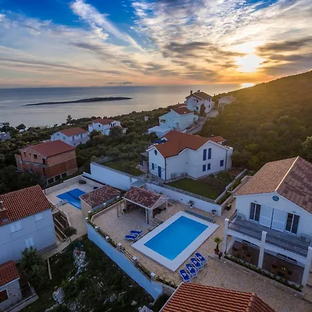 Temida Villa *